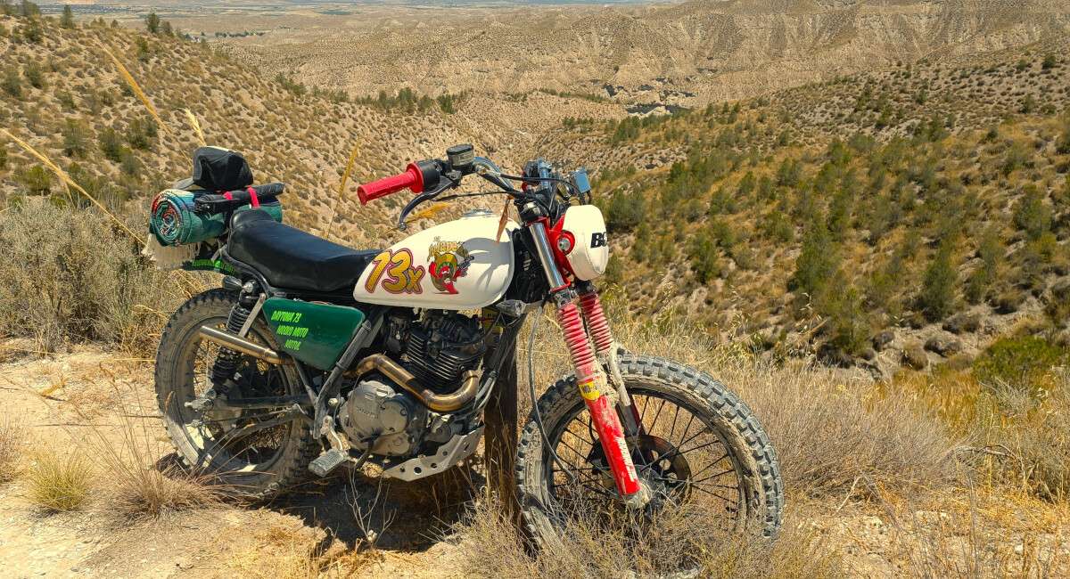 Suzuki GN125 Desert Sled Scrambler