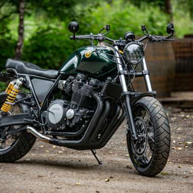 Yamaha XJR1300 Custom