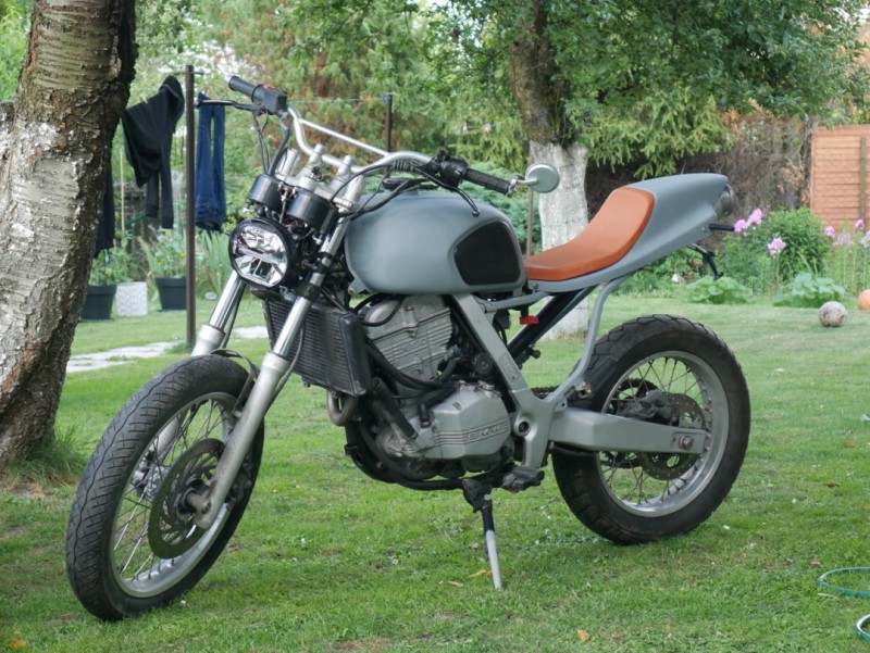 Featherweight Funduro: BMW F650 “City Tracker” – BikeBound