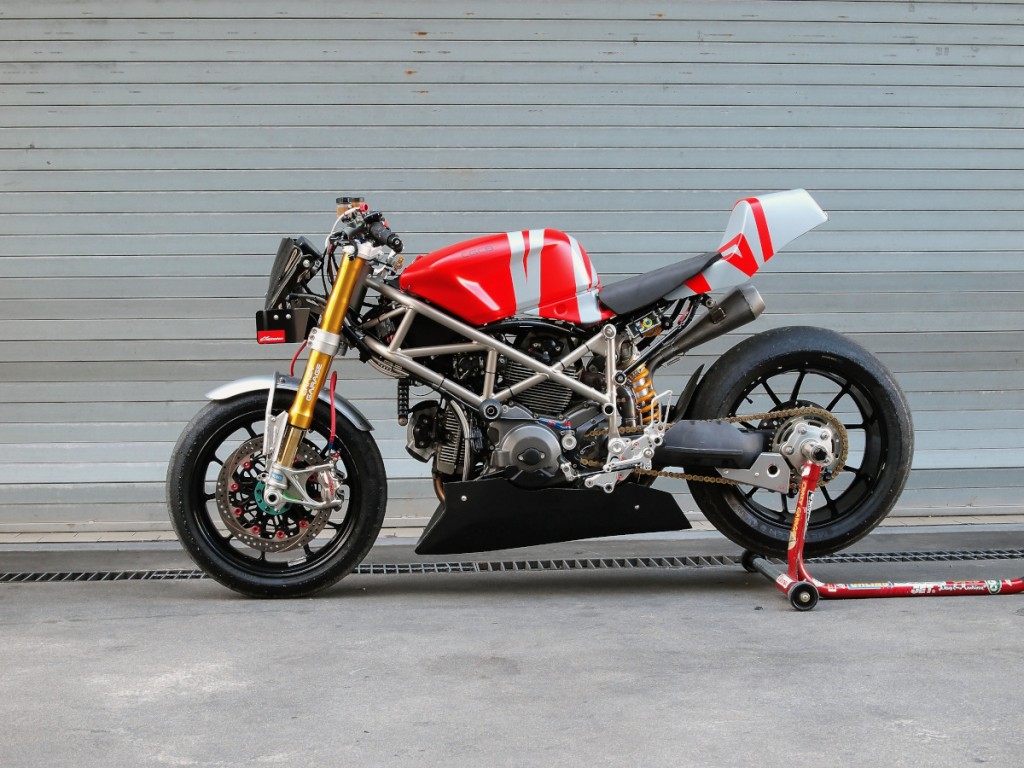 Ducati Hypermotard Custom Racer