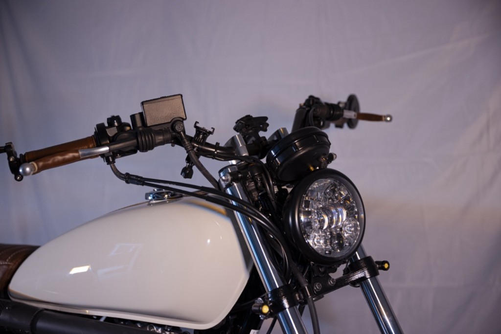 Yamaha SR400 Scrambler