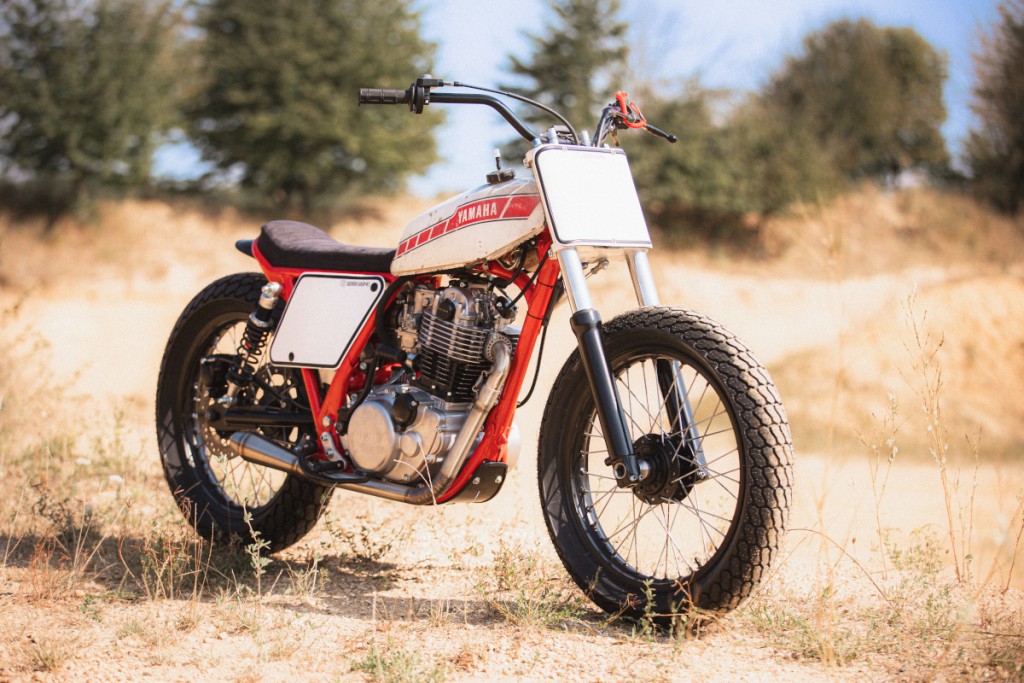 Yamaha SR500 플랫 트래커