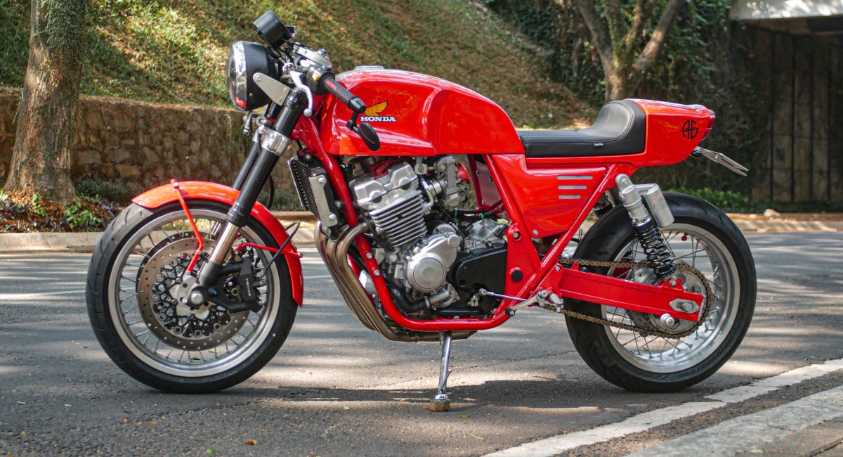 Honda CB400SF Cafe Racer