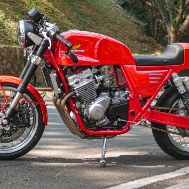 Honda CB400SF Cafe Racer