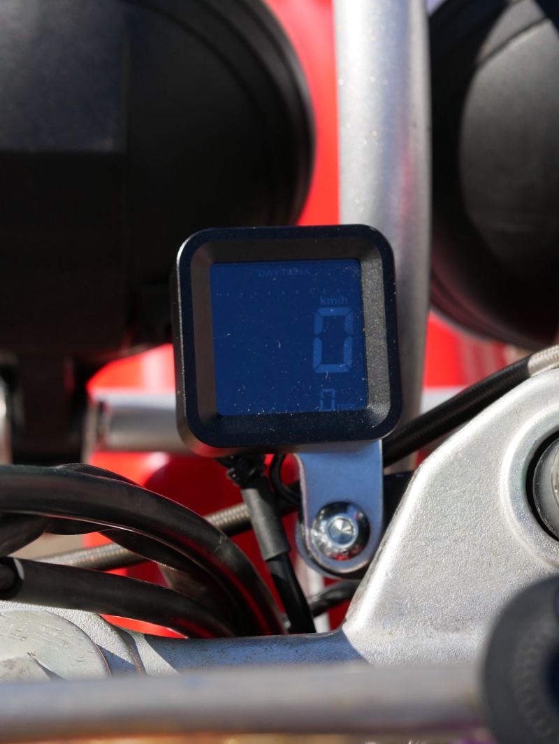 Honda NX650 Steel Dominator