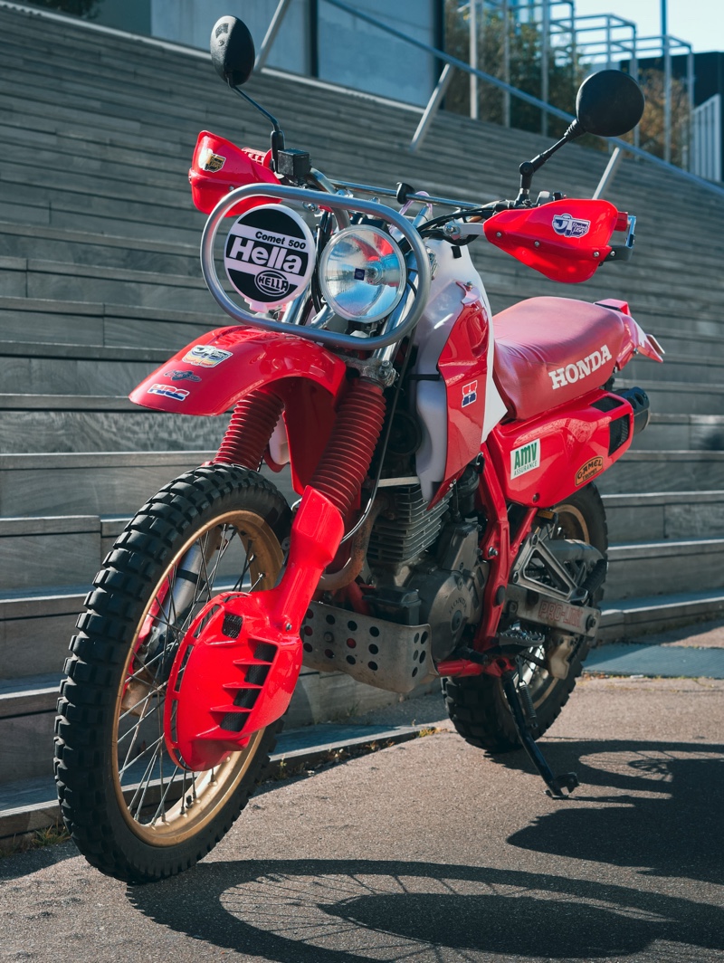 Honda NX650 Steel Dominator