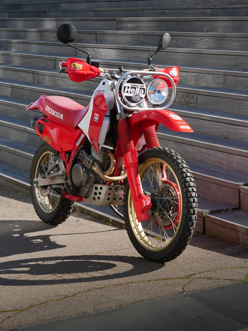 Honda NX650 Steel Dominator
