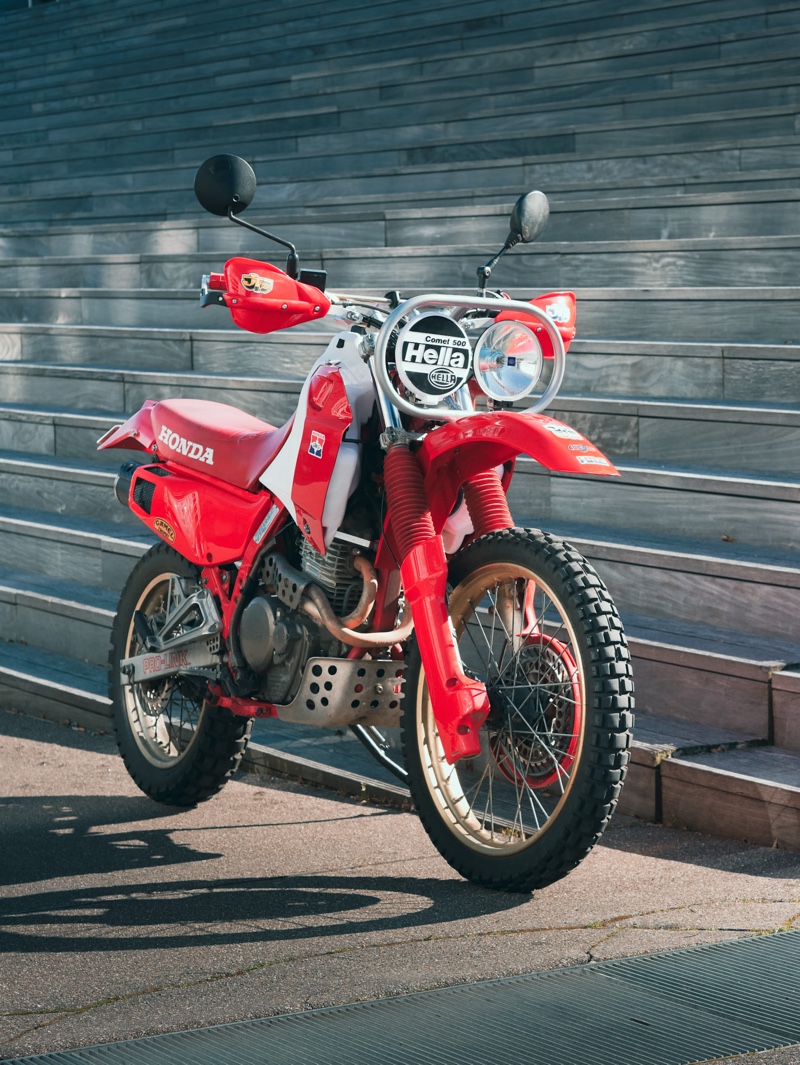 Honda NX650 Steel Dominator