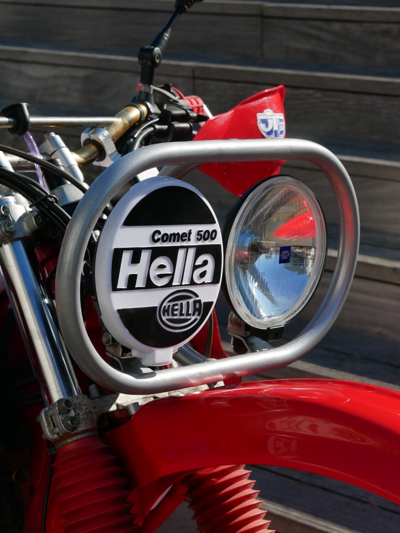 Honda NX650 Steel Dominator