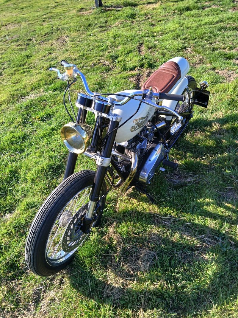Triumph T140 Bonneville Bobber