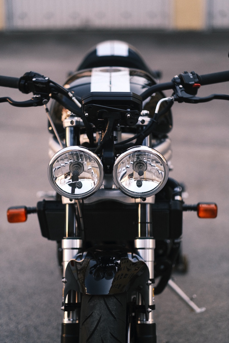 Triumph T509 Speed ​​Triple Restomod