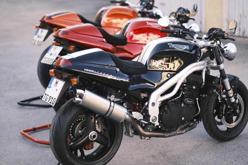 Triumph T509 Speed ​​Triple Restomod