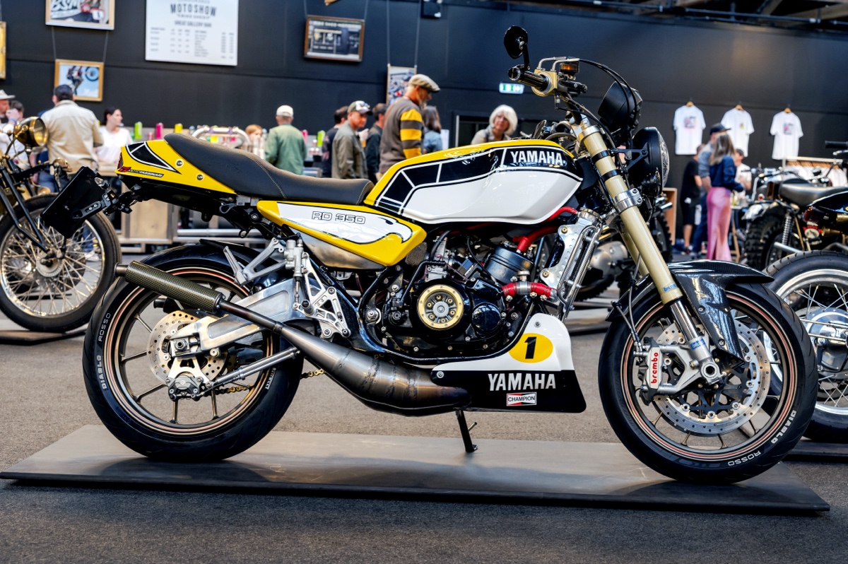 Moto Show Shed Shed : 2. Circle- 자전거 바운드