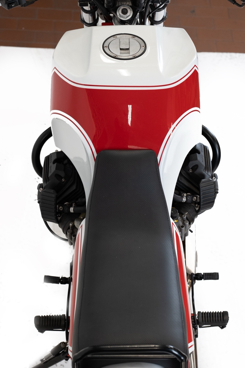 Moto Guzzi Adv Scrambler