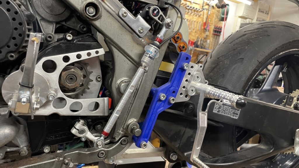 Yamaha FZ1000R Restomod