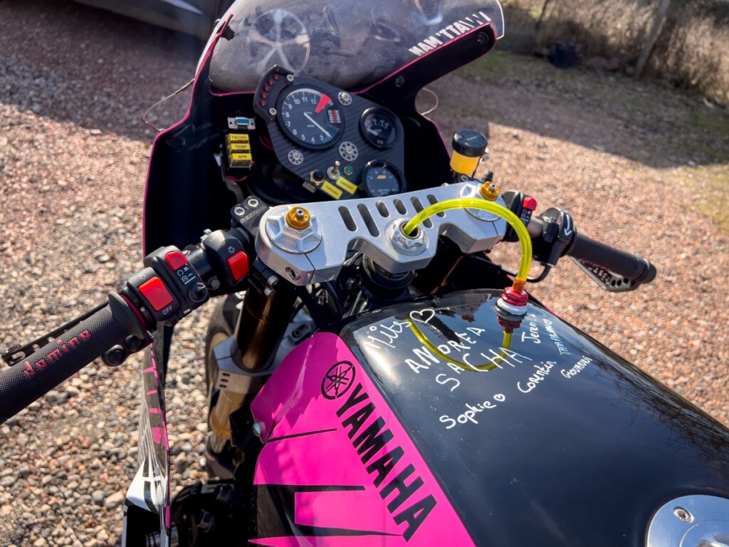 Yamaha FZ1000R Restomod