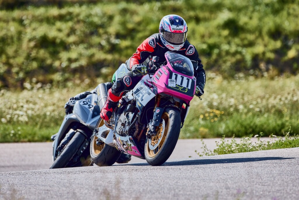 Yamaha FZ1000R Restomod