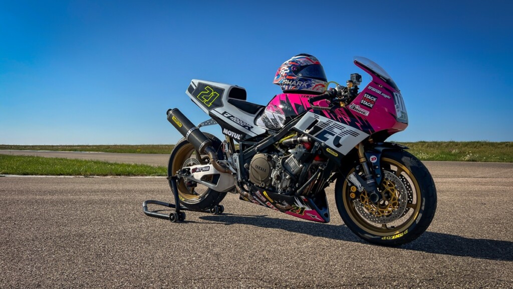 Yamaha FZ1000R Restomod