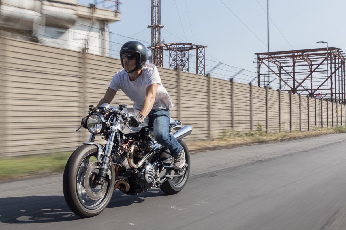 Poor Man's Vincent: Yamaha TR1 “Silver Arrow” – BikeBound