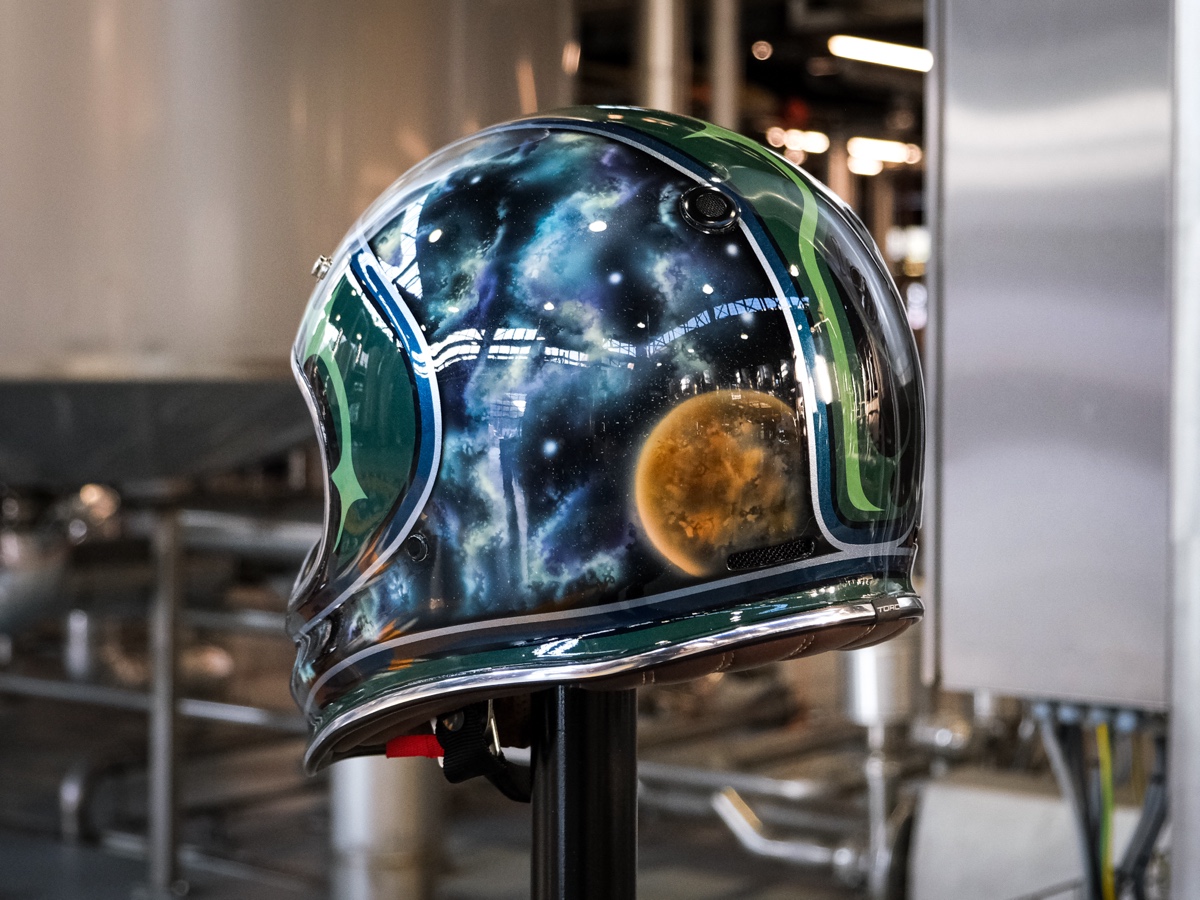 Glory Daze: Trippy Ten Helmet Art Show – BikeBound