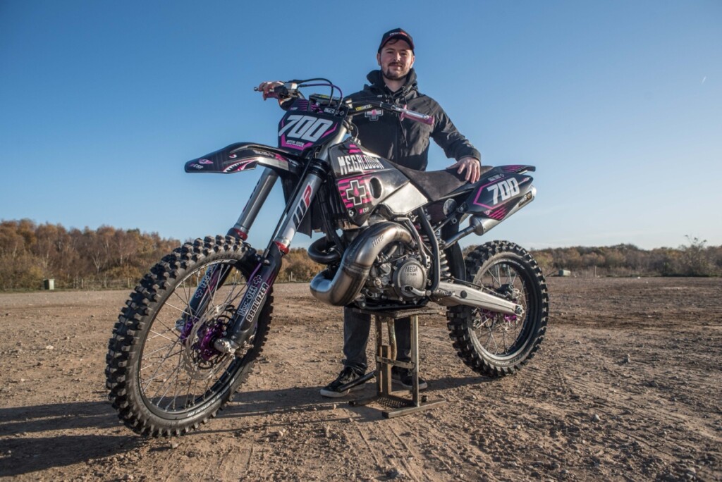 700cc 2T 먼지 자전거