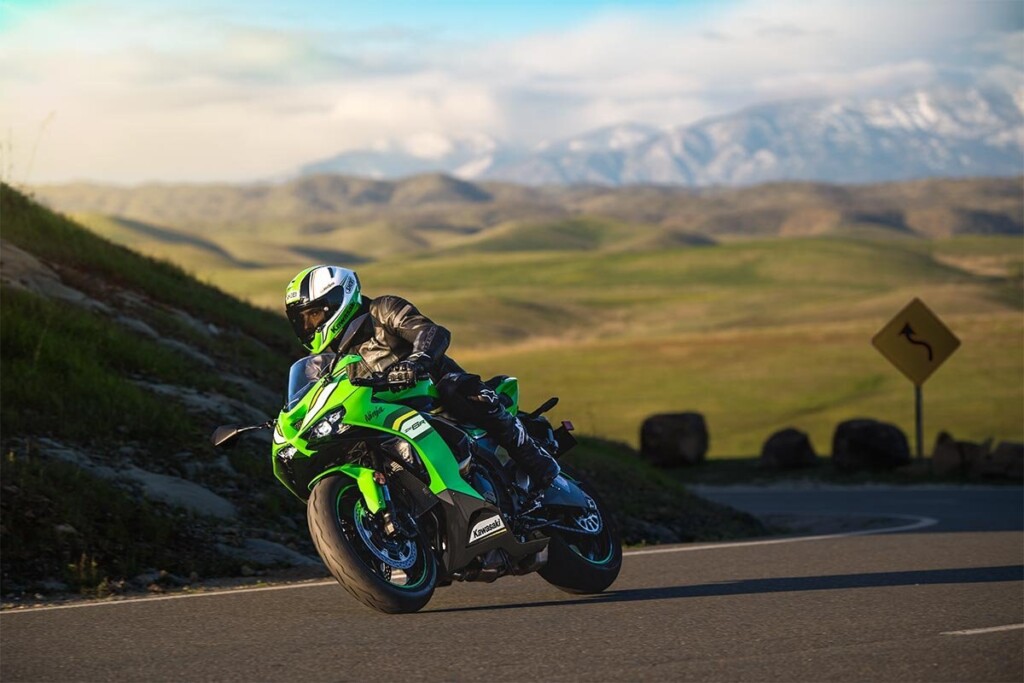 ZX-6R Review and Specs