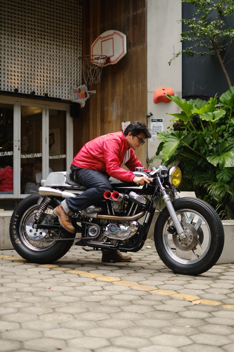 XL1200 Cafe Racer