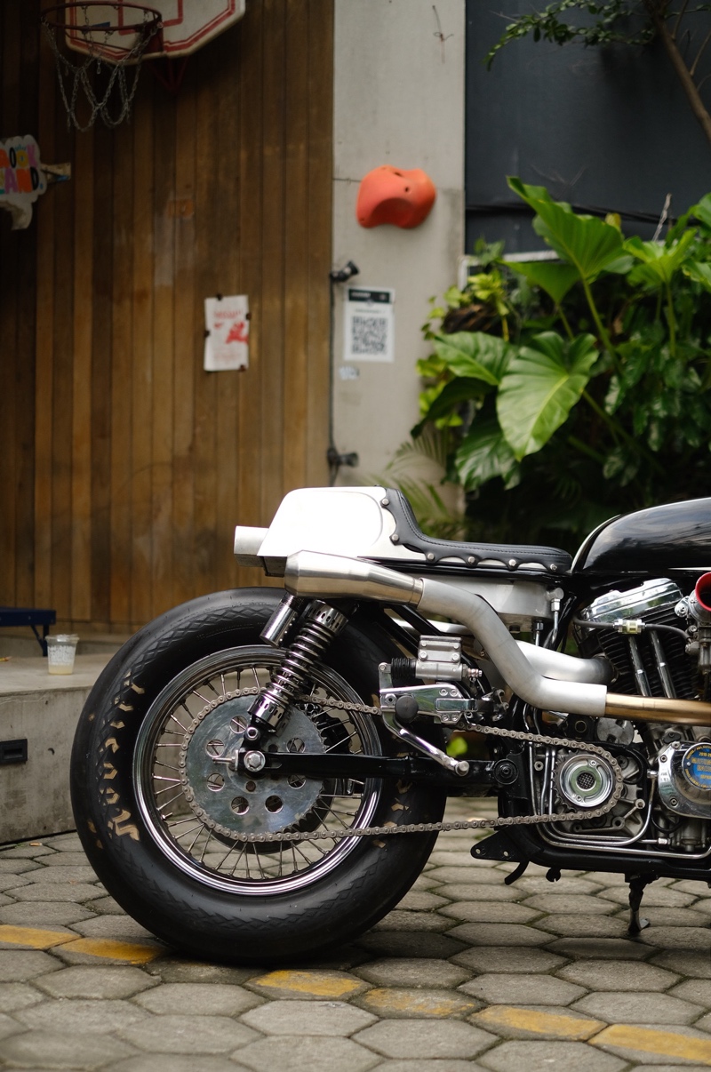 XL1200 Cafe Racer