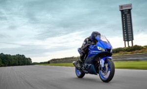 Rutger R3 Review & Specs: Yamaha R3 (YZF-R3) – BikeBound