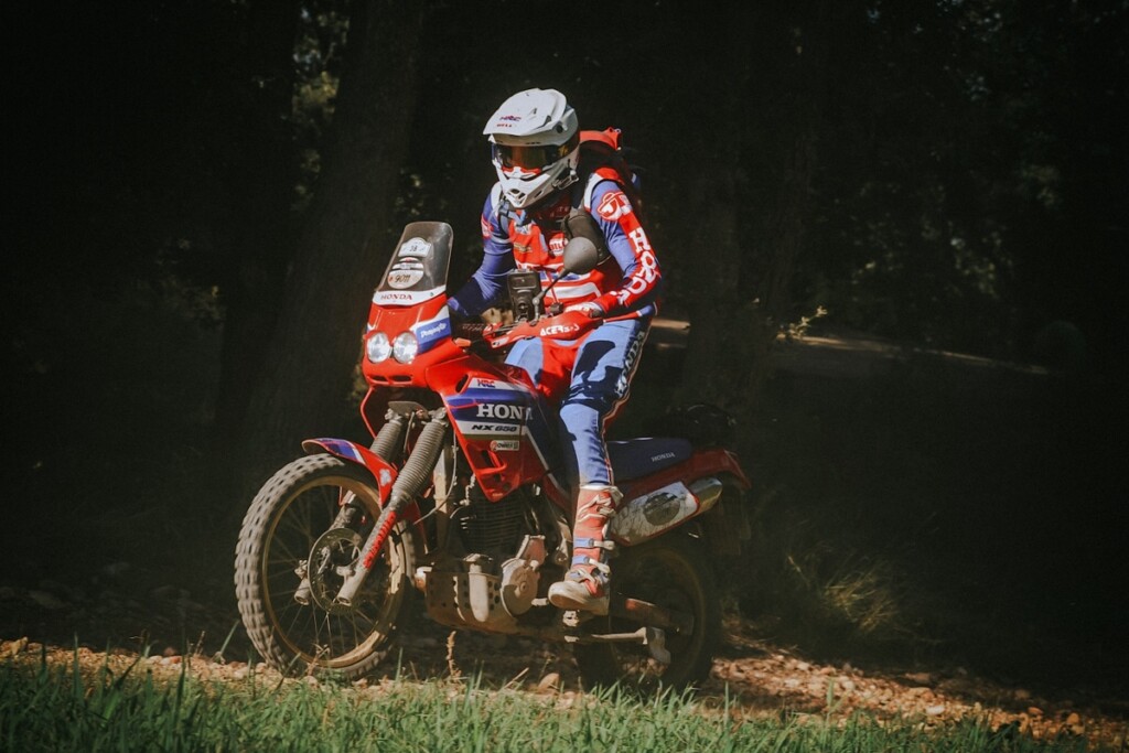 Xuxu's Team Sandraiders: Honda NX650 Dominator Rally Bikes – BikeBound