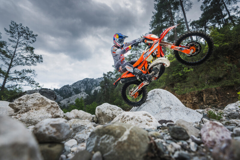 The Best Bikes for Hard Enduro – BikeBound