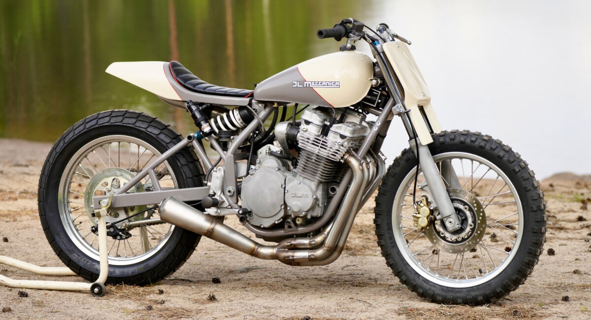 Supercharged GSX1100 Flat Tracker