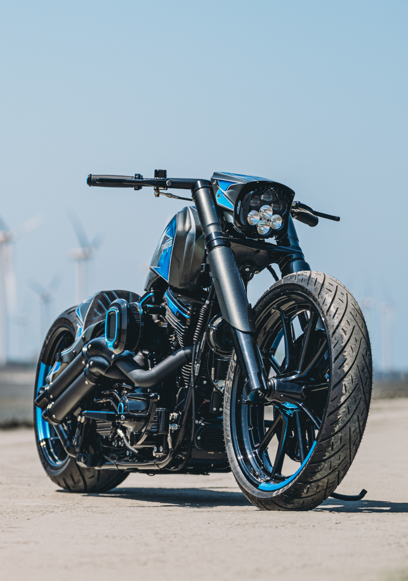 Harley Breakout Bobber