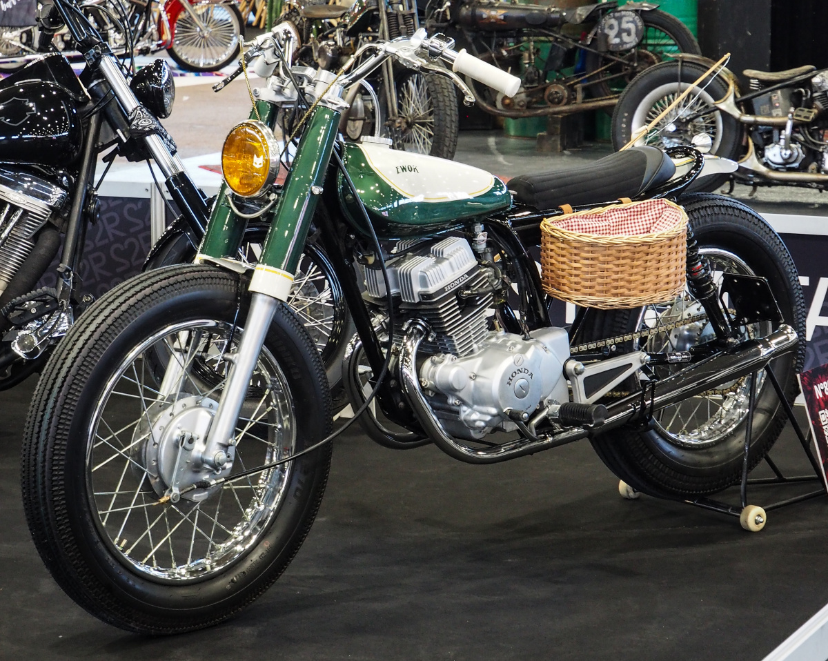 CM125カスタム　ちびホーク仕様　CB250T Atelier Ewok: “Rainette” Honda CM125 Brat Tracker – BikeBound