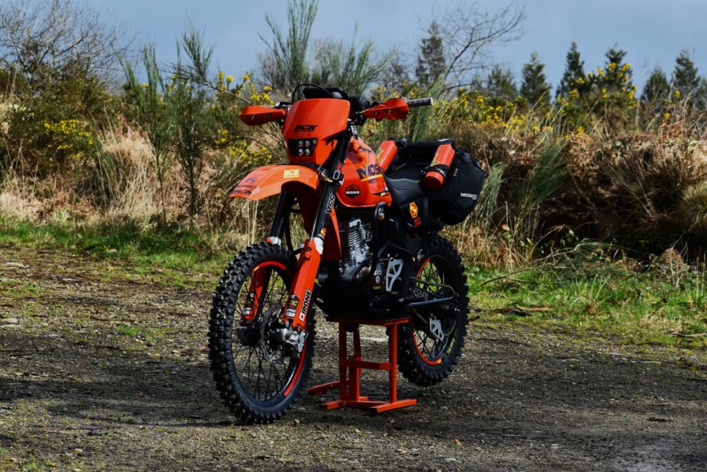 Suzuki DR125 Restomod