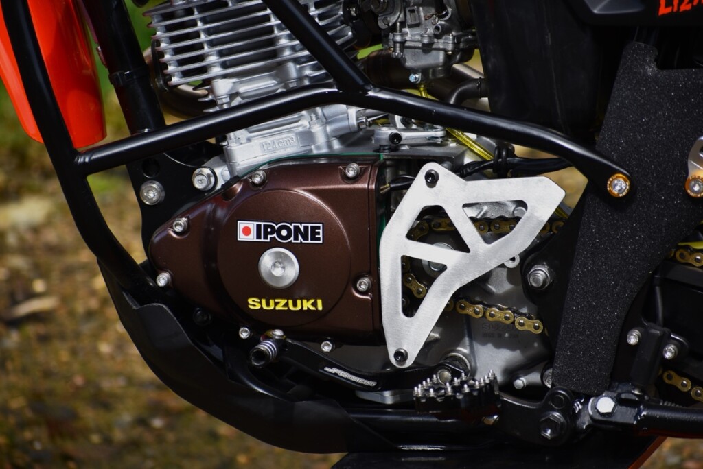 Suzuki DR125 Restomod