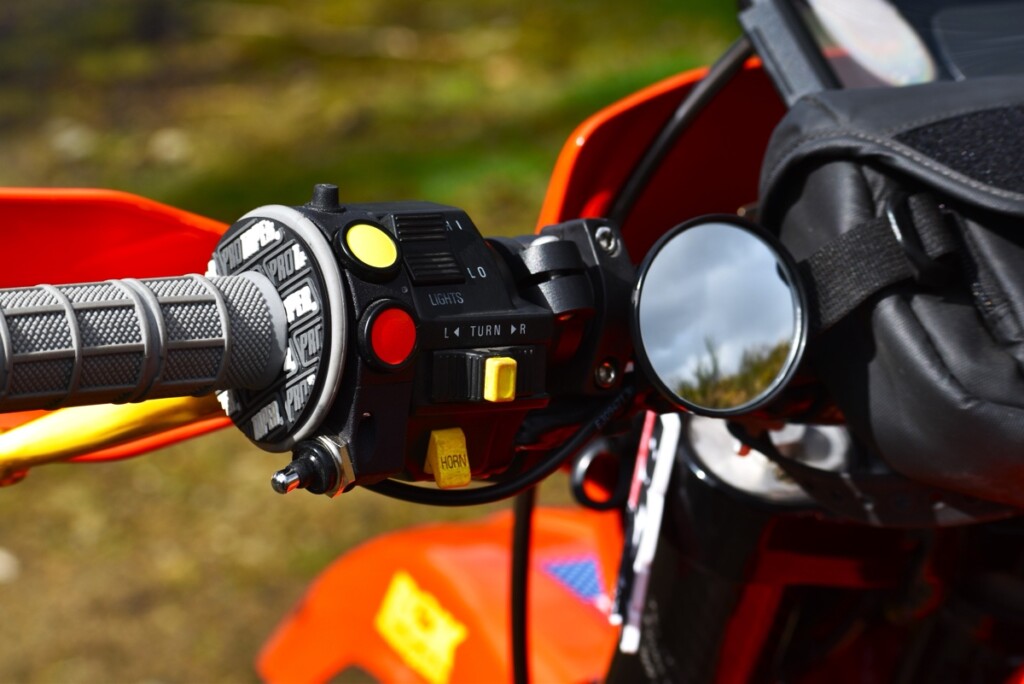 Suzuki DR125 Restomod