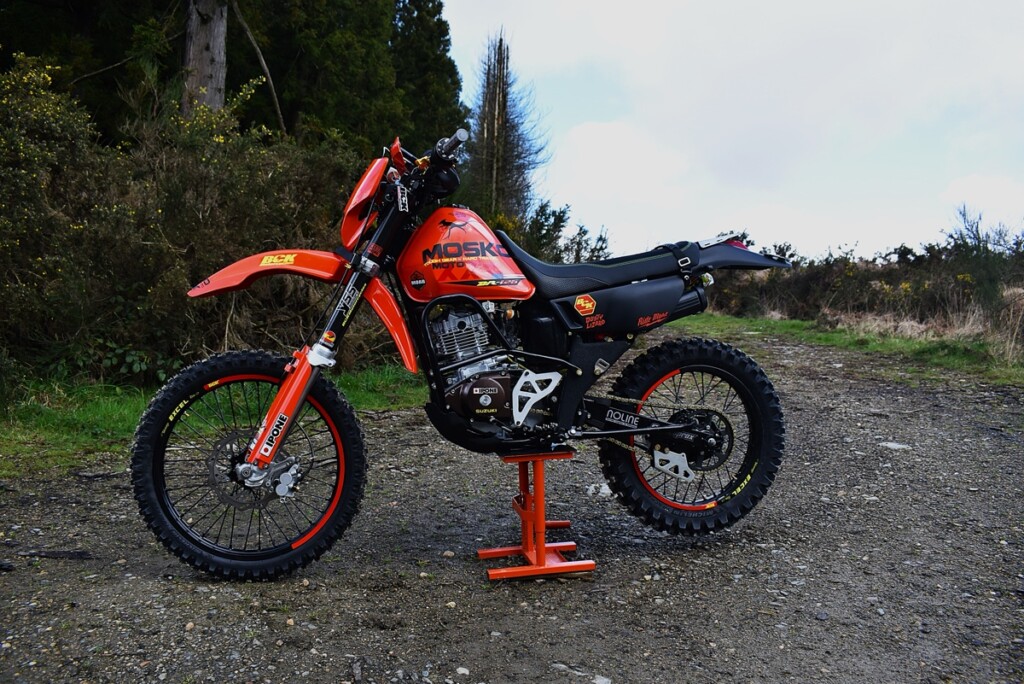 Suzuki DR125 Restomod