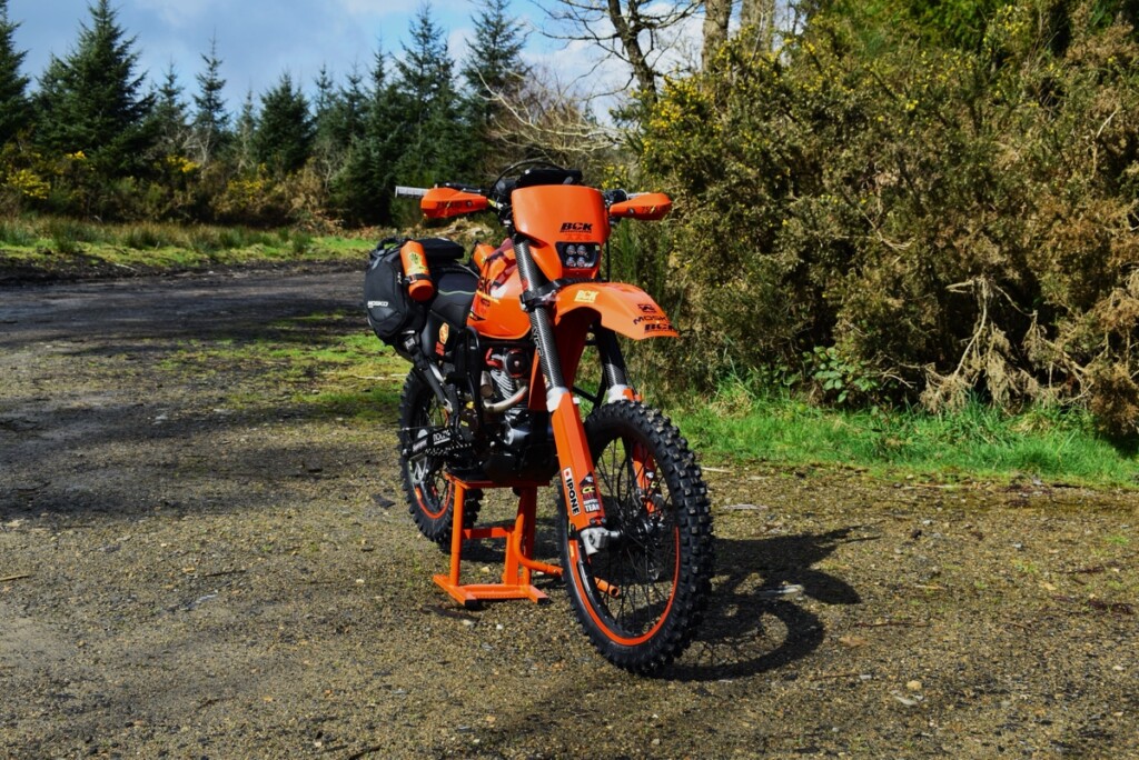 Suzuki DR125 Restomod