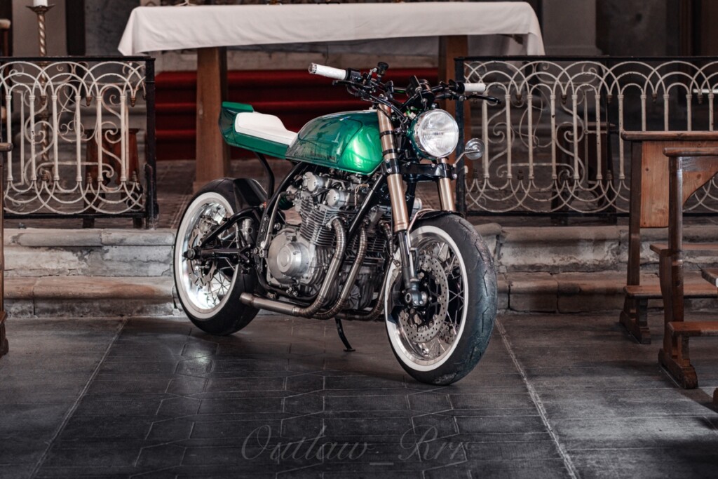 Suzuki GS750 Custom