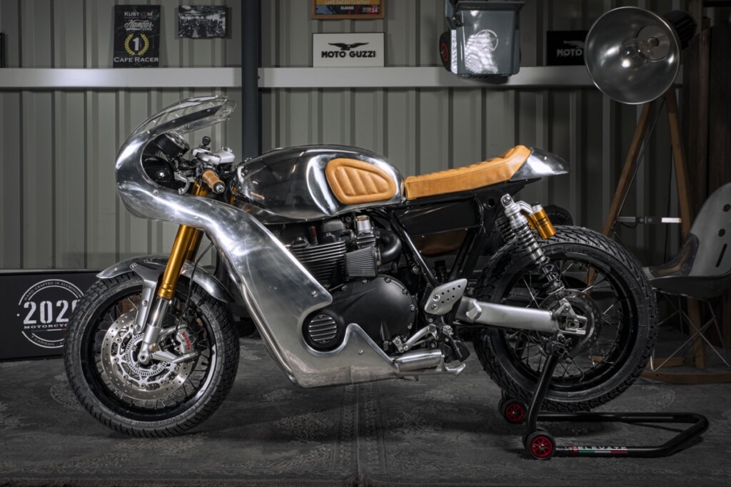 Triumph Thruxton RS Cafe Racer