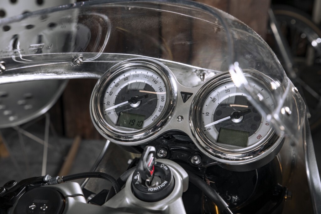 Triumph Thruxton RS Cafe Racer