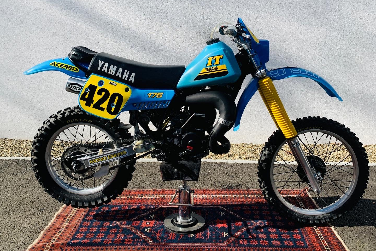 Smoke Oil Everyday” – 1983 Yamaha IT175 Resto – BikeBound