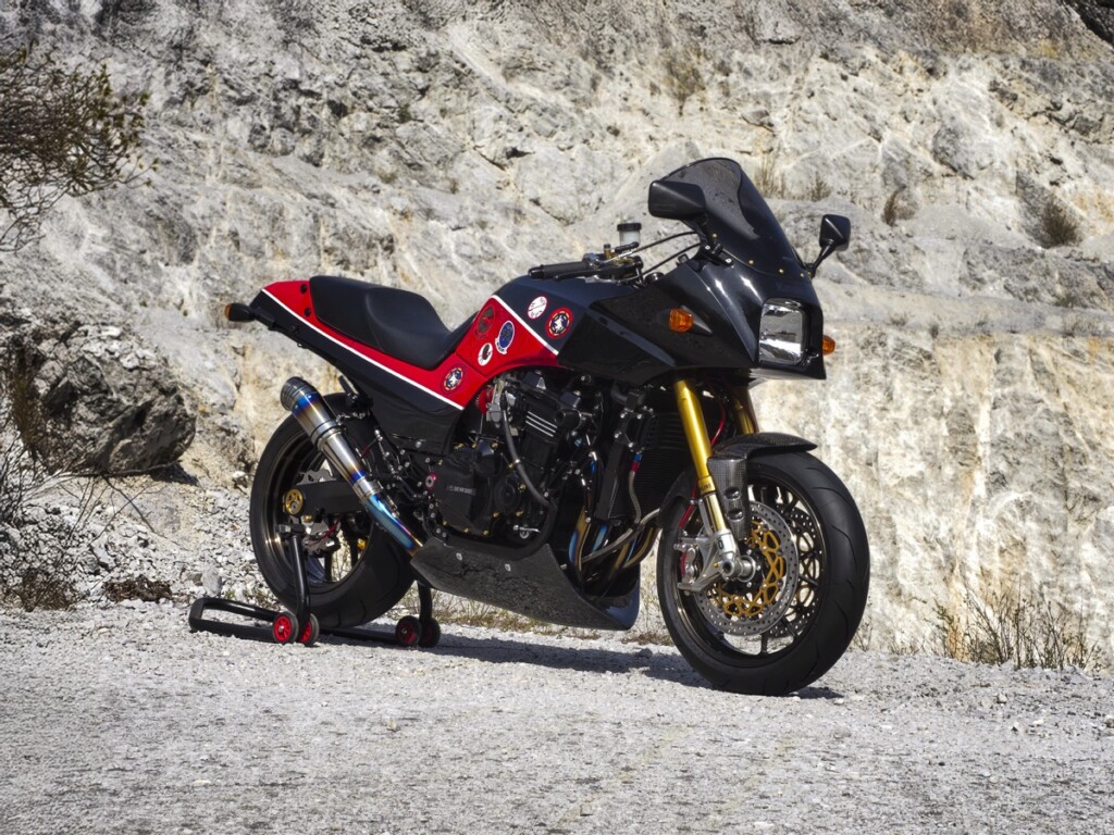 Kawasaki GPz900R Ninja 900 Restomod