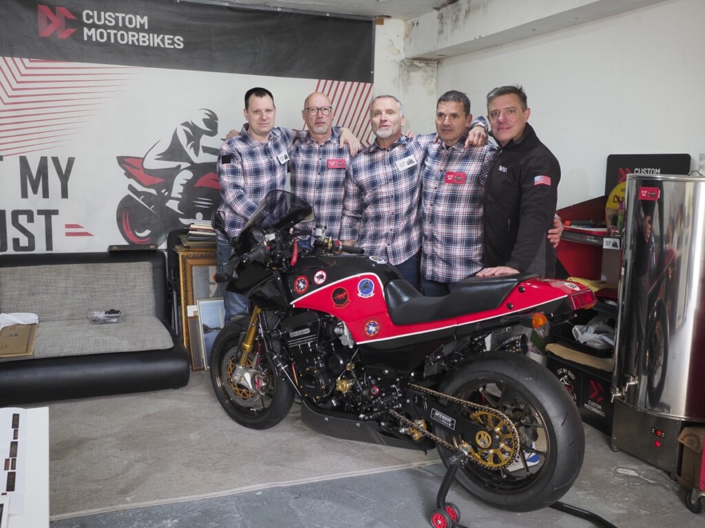 Kawasaki GPz900R Ninja 900 Restomod