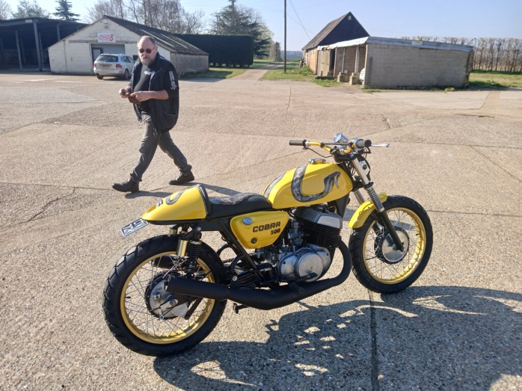 Suzuki T500 Cobra