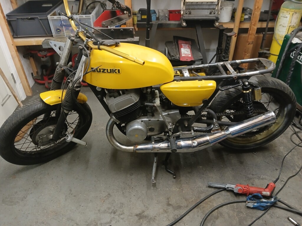 Suzuki T500 Cobra