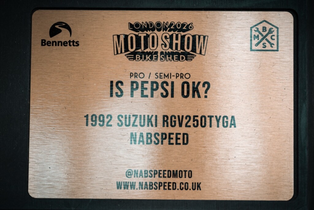 Suzuki RGV250 Pepsi