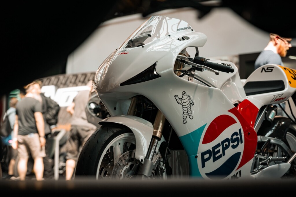 Suzuki RGV250 Pepsi