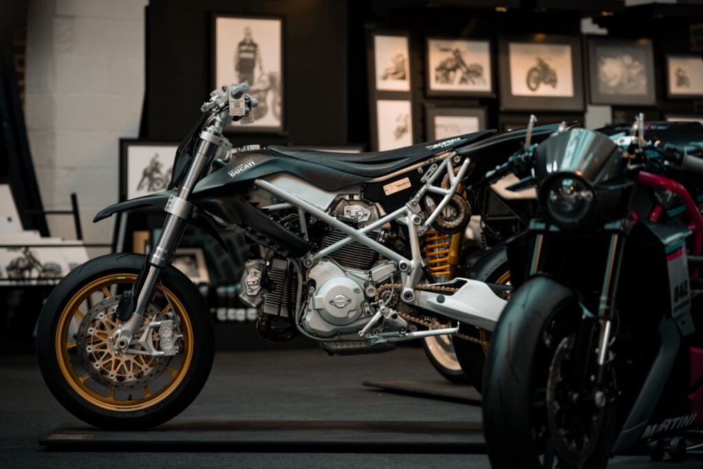 Desmoto Custom Ducati Supermoto